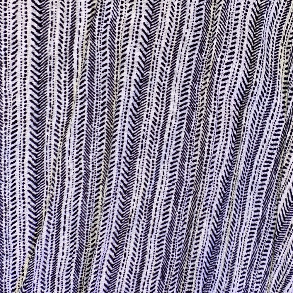 Patterned Top - Picture 3 of 3